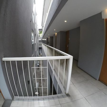 Aparthotel 2510 Urbanliving Jakarta Exterior foto